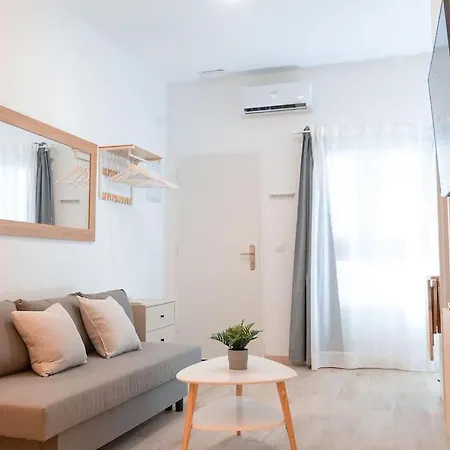 Acogedor Estudio En Triana Con Jacuzzi Y Wifi Seville Exterior photo
