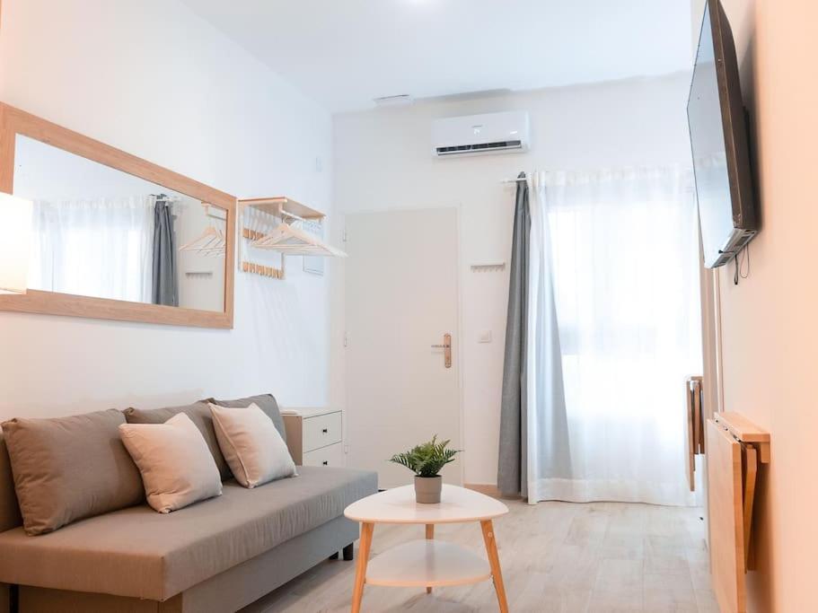Apartament Acogedor Estudio En Triana Con Jacuzzi Y Wifi Sevilla
