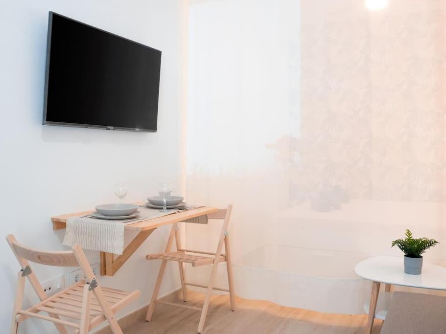 Apartament Acogedor Estudio En Triana Con Jacuzzi Y Wifi *